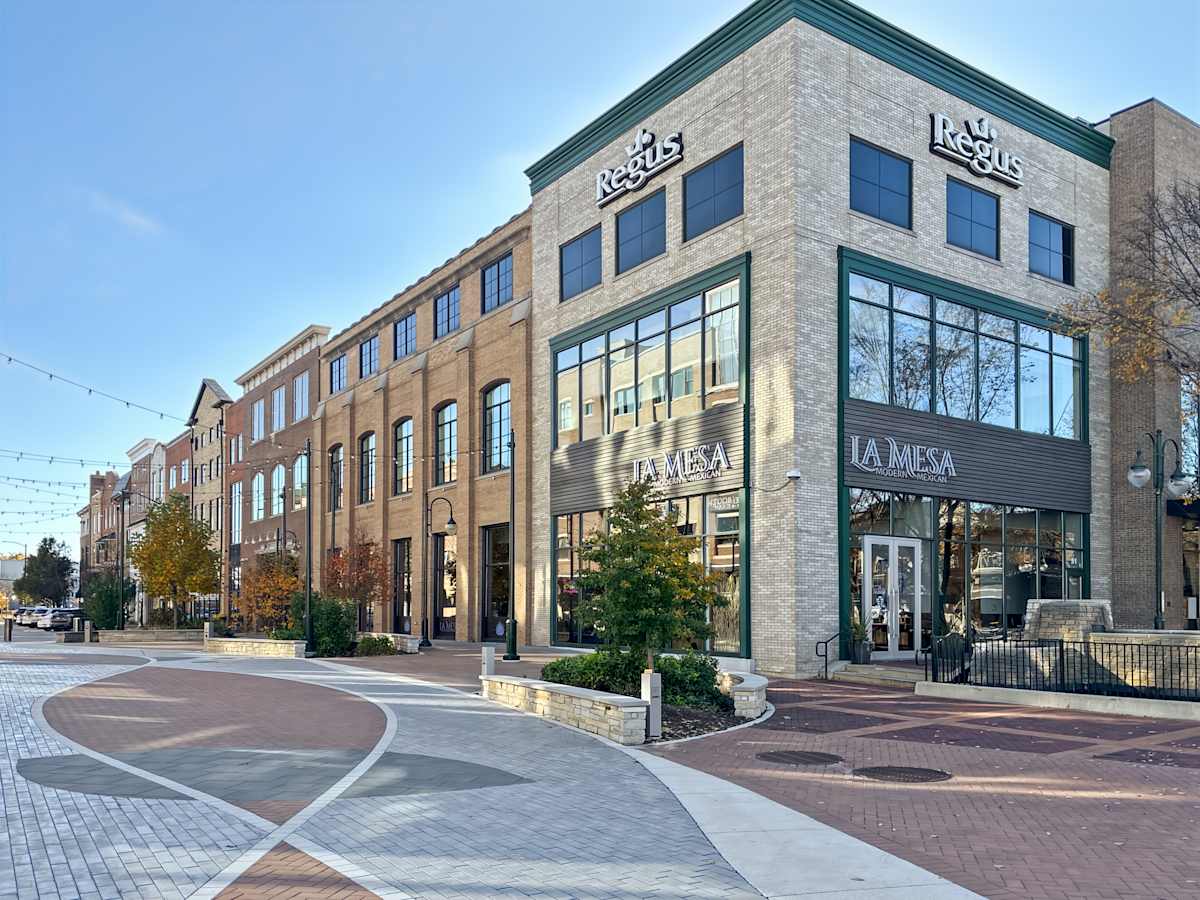 100 Illinois Street photo 1
