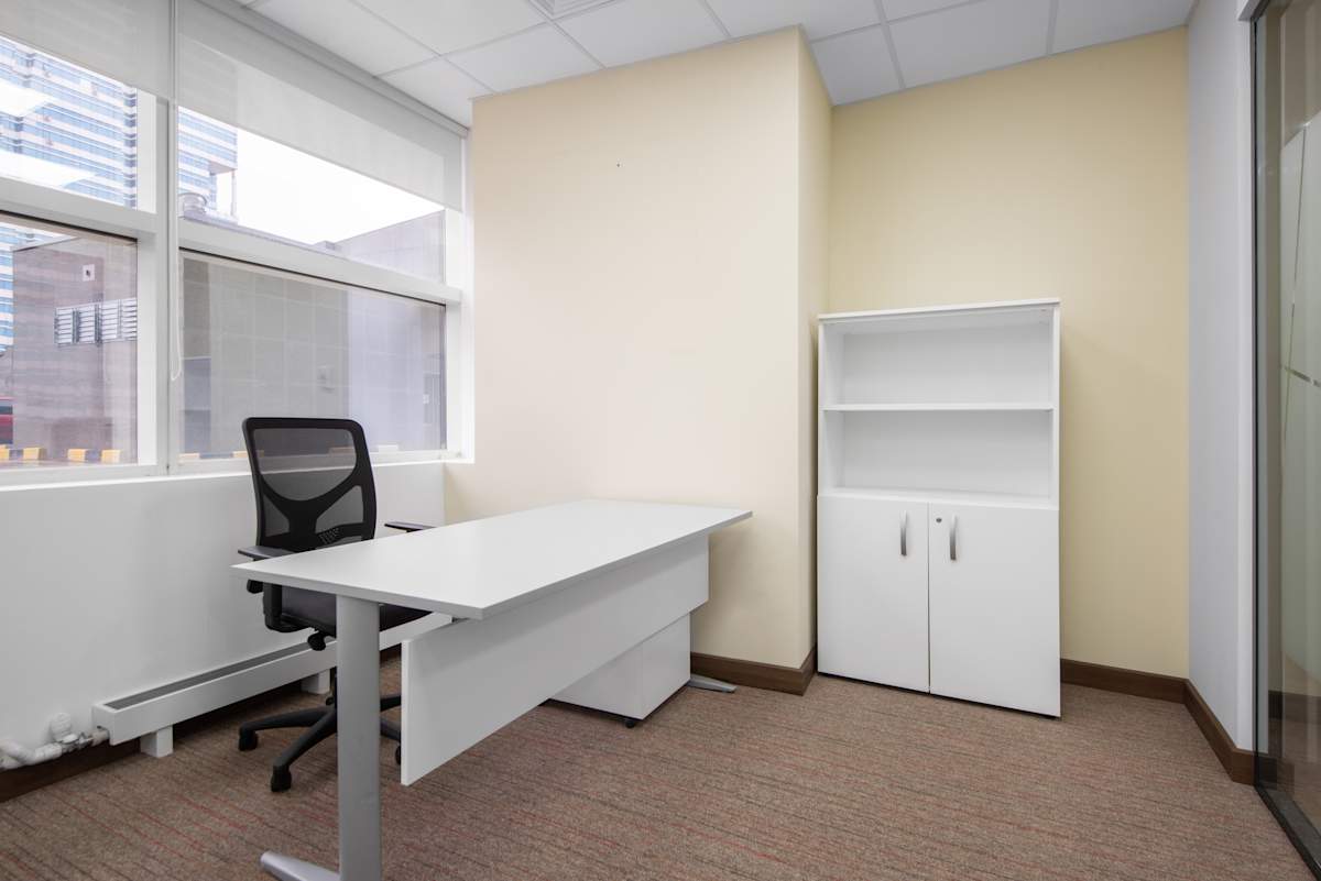 Regus - Emerald Tower photo 6