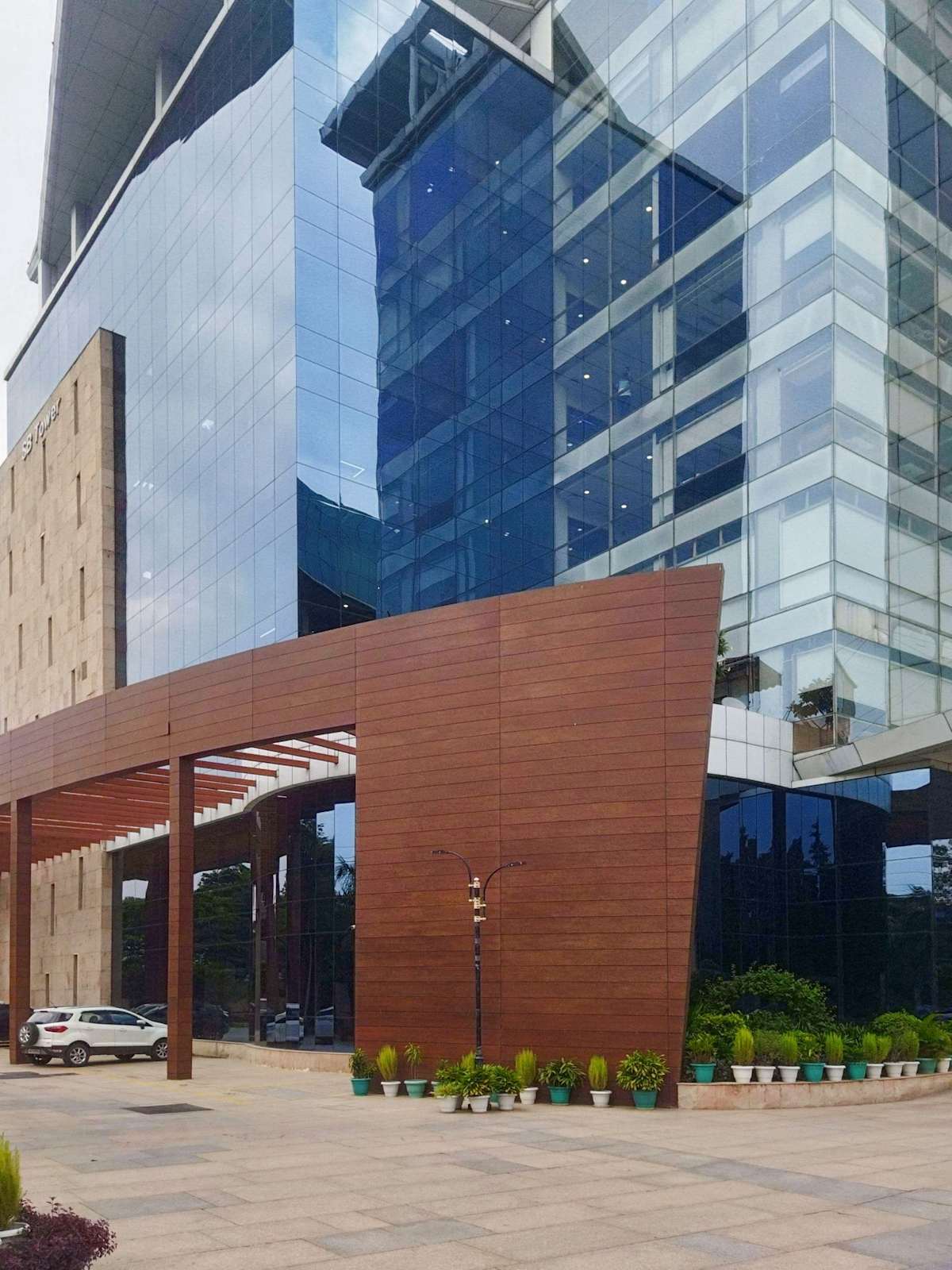 Regus - Mall del Sol photo 1