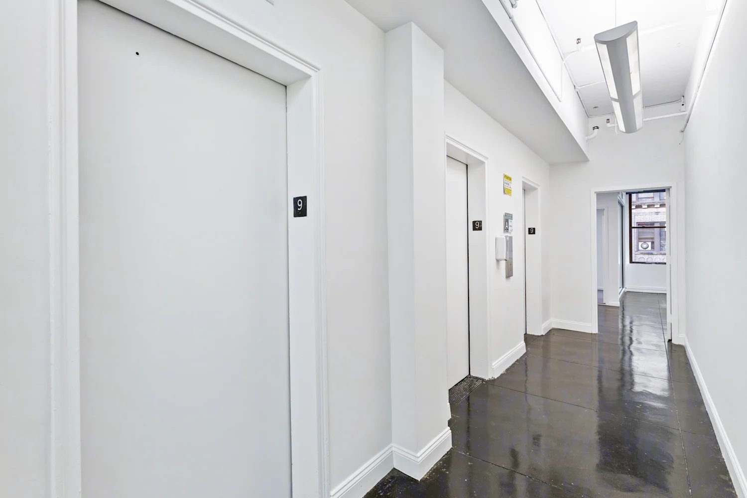 225 West 35th Street photo 1