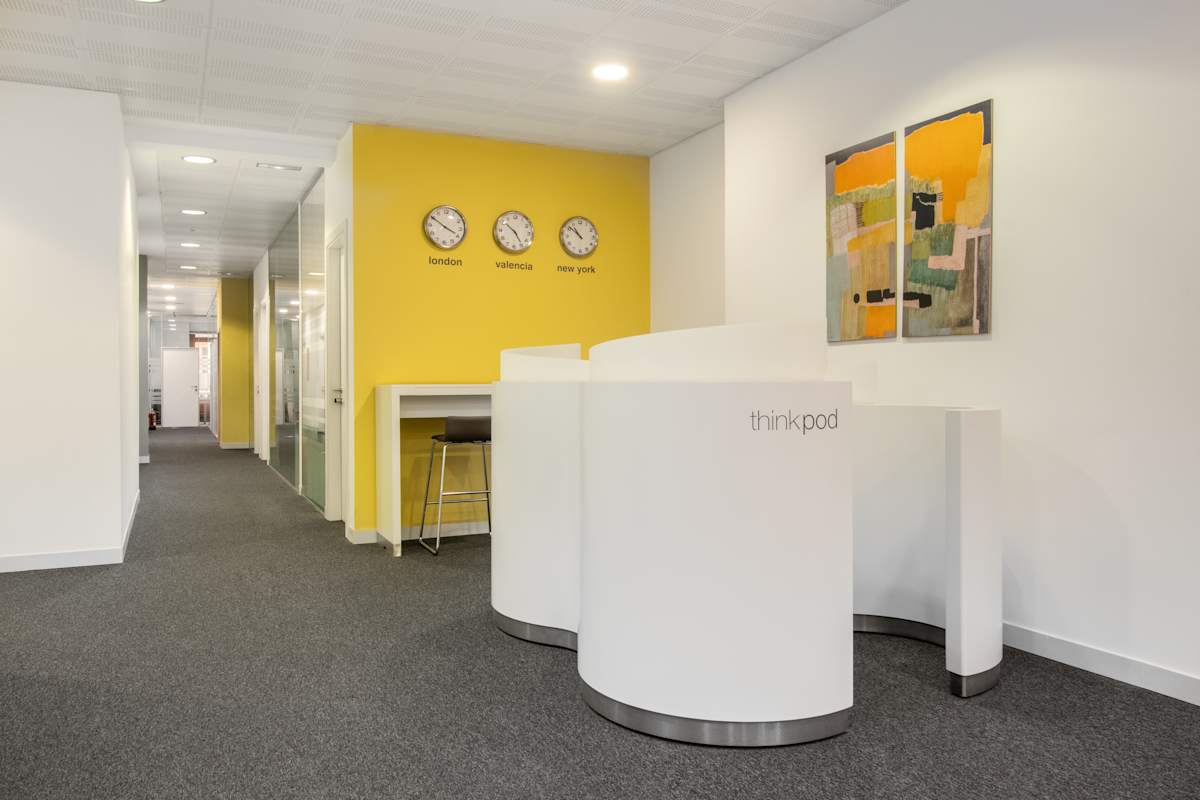Regus - Valencia, Calle Las Barcas photo 6