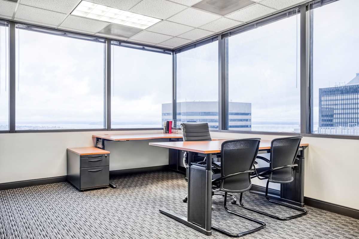 Columbia Center photo 3