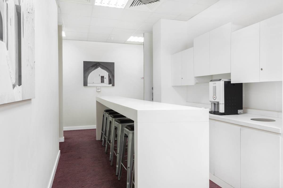 Regus - Dohat Al Adab photo 5
