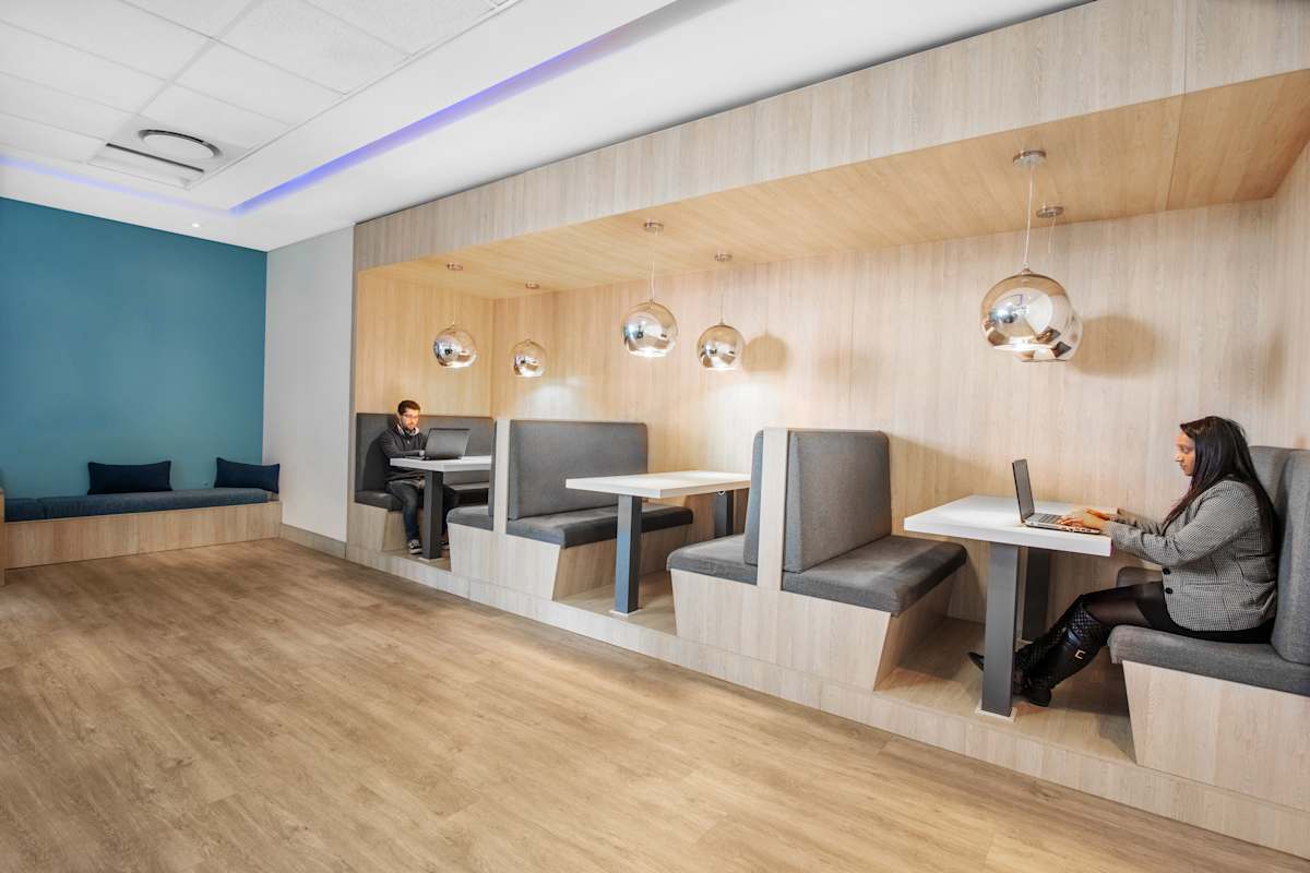Regus - Design Quarter photo 7
