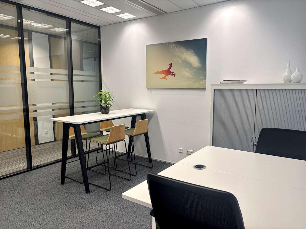 Regus - Rotterdam Airport photo 6