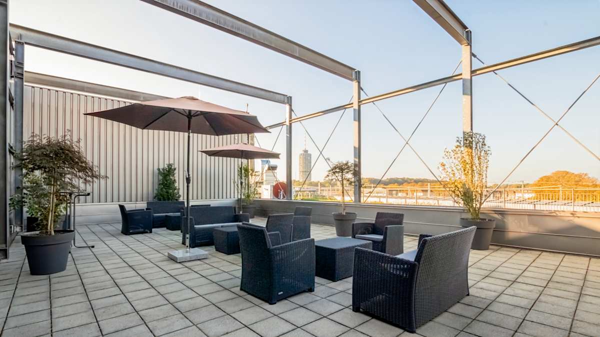 Regus Augsburg Hauptbahnhof photo 11