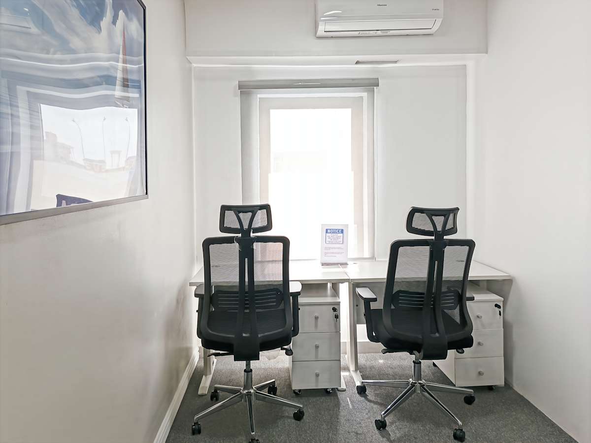21 Admiralty Way photo 9