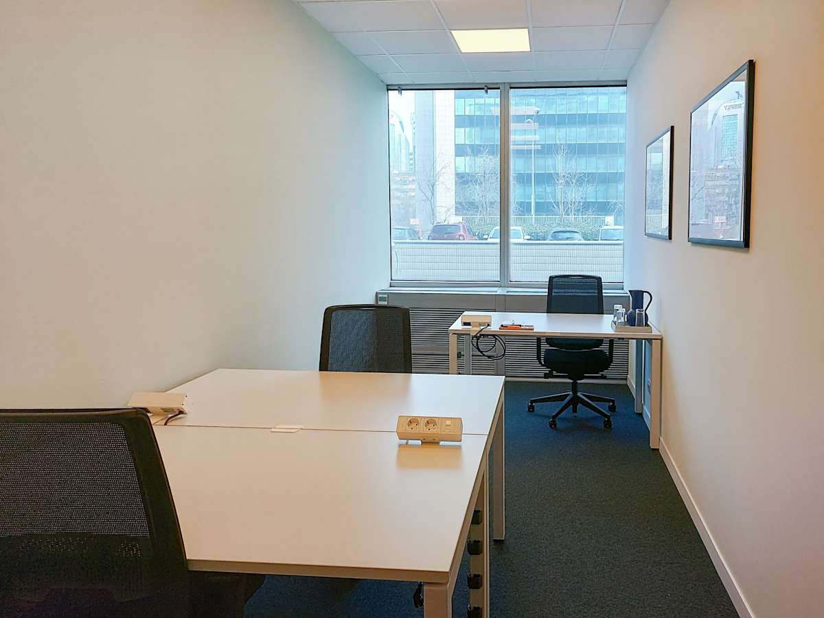 Regus - Romano Banco, Via Sebastiano Caboto 7 photo 4