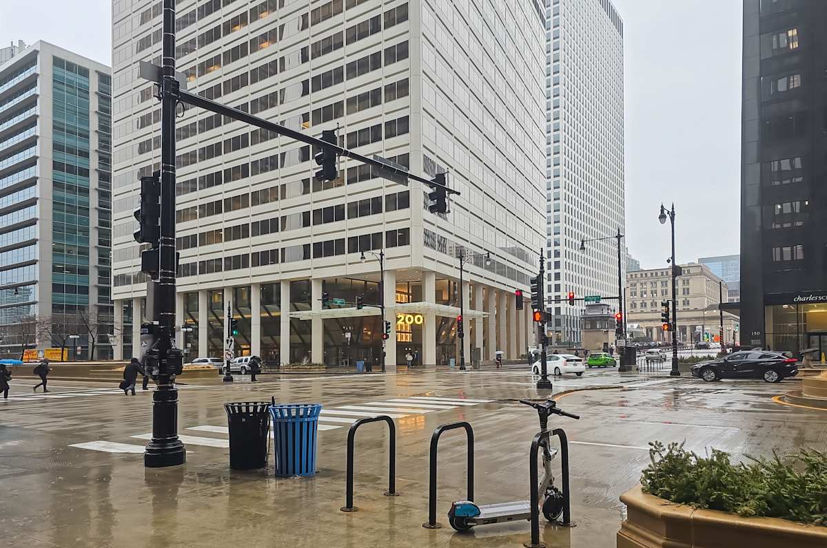 200 South Wacker Drive photo 1