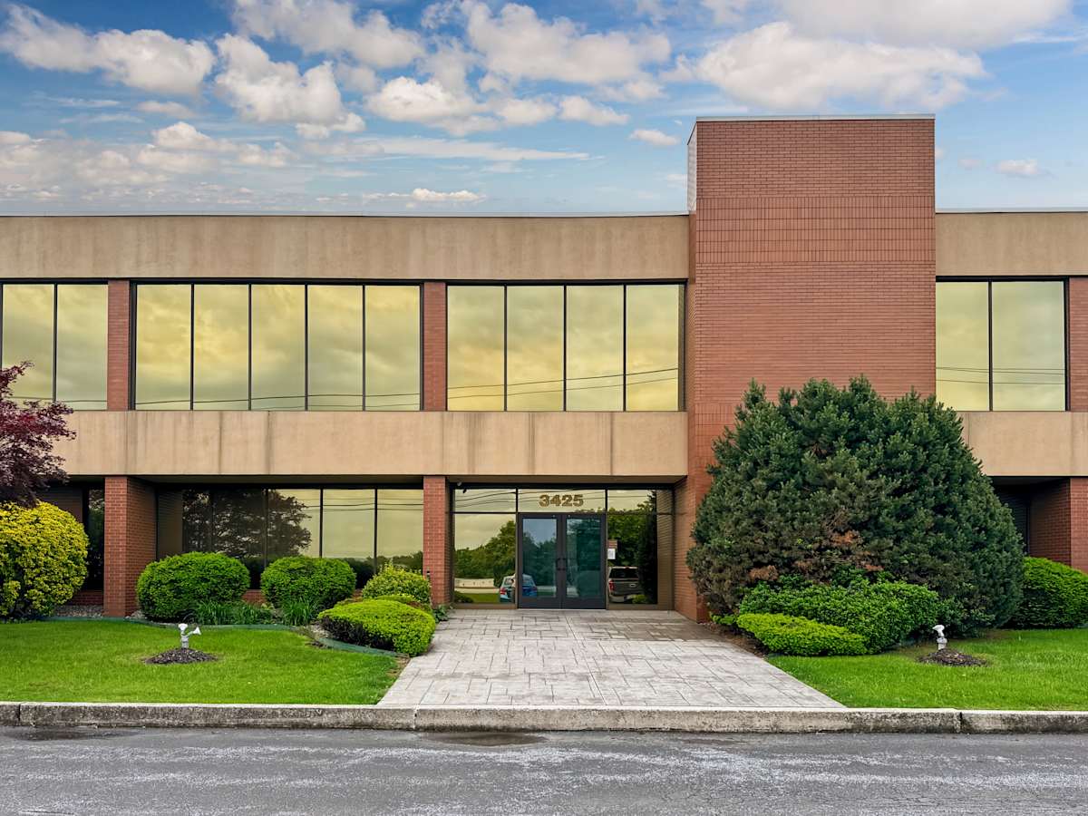 3425 Simpson Ferry