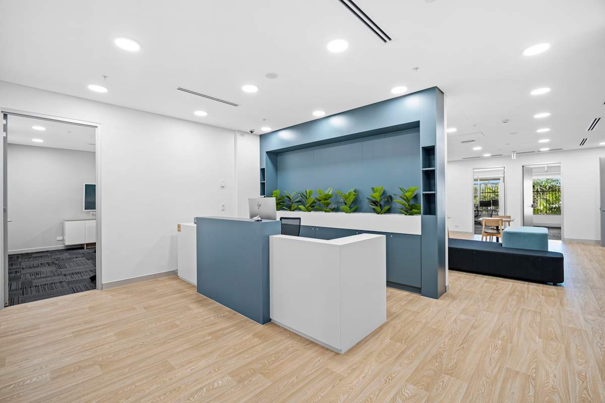 1 Palmerston Crescent photo 2