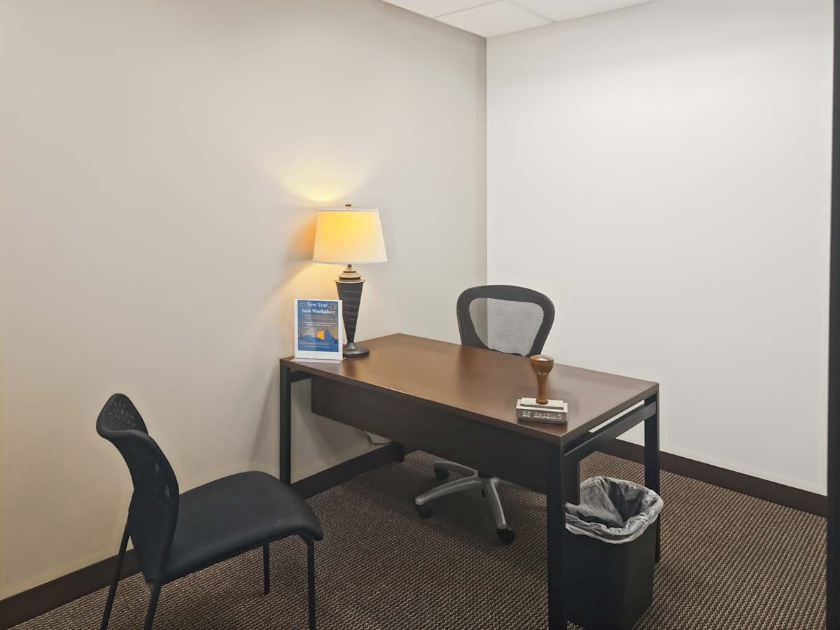 Holmes Corporate Center II photo 7