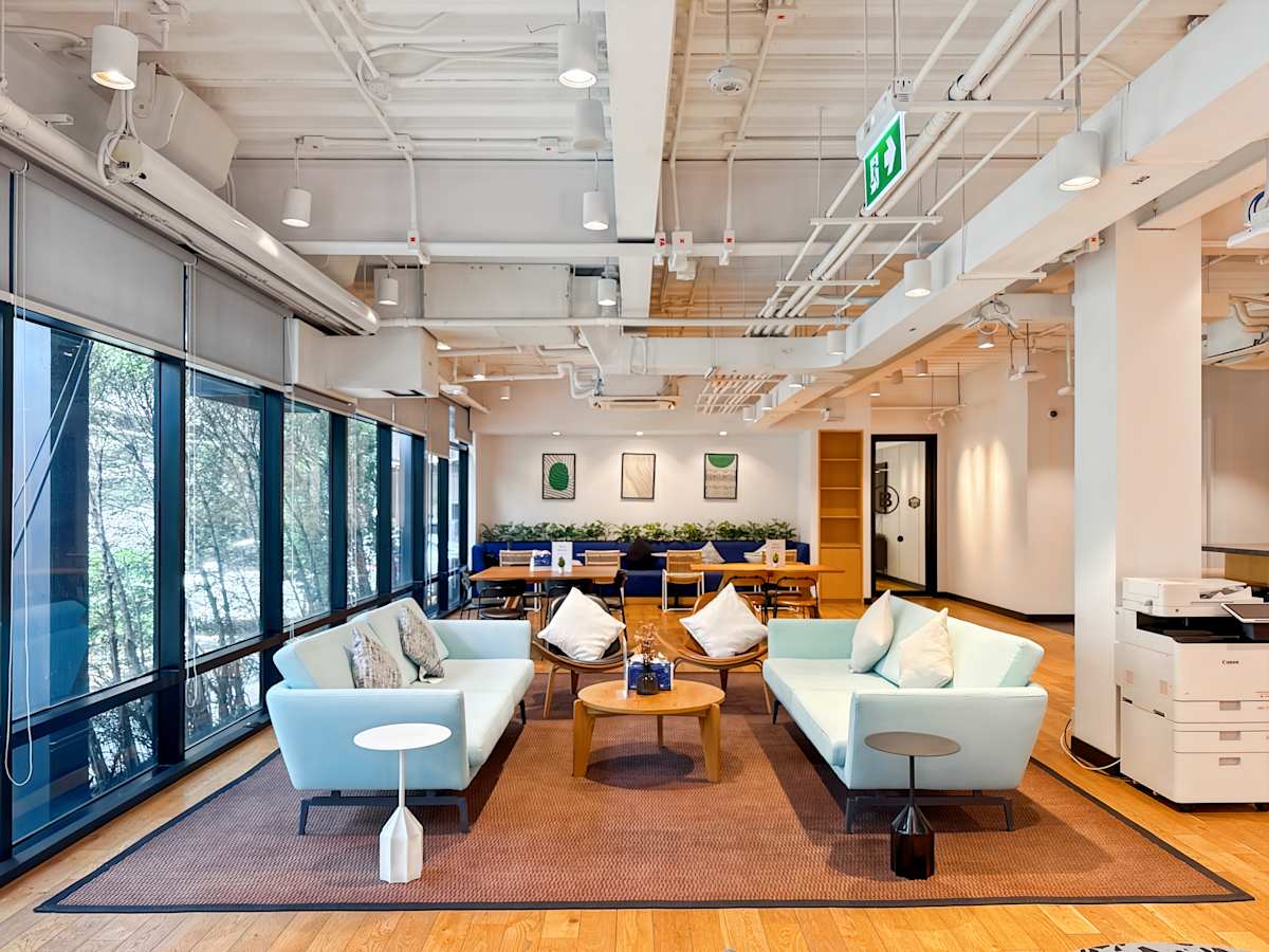 Suthi Building photo 5