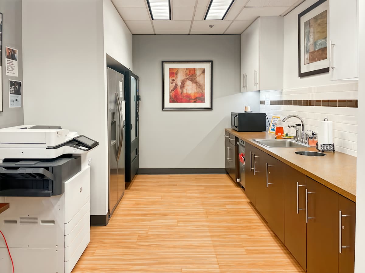 Redstone Corporate Center photo 6