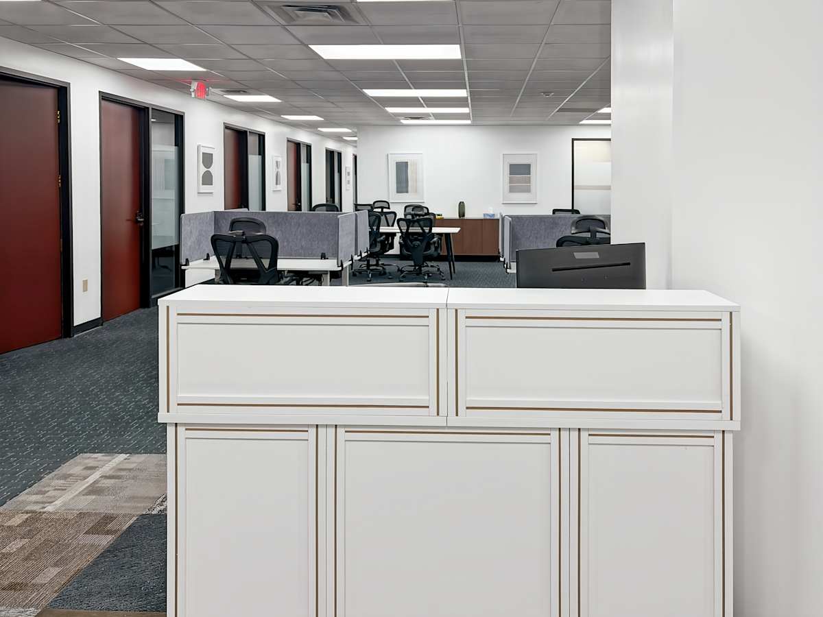 100 S Main Street photo 6