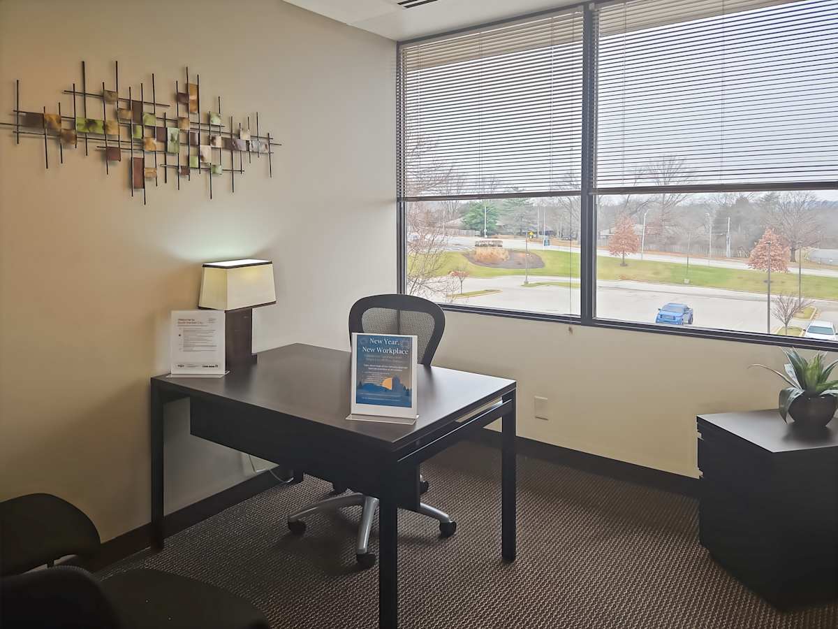 Holmes Corporate Center II photo 11