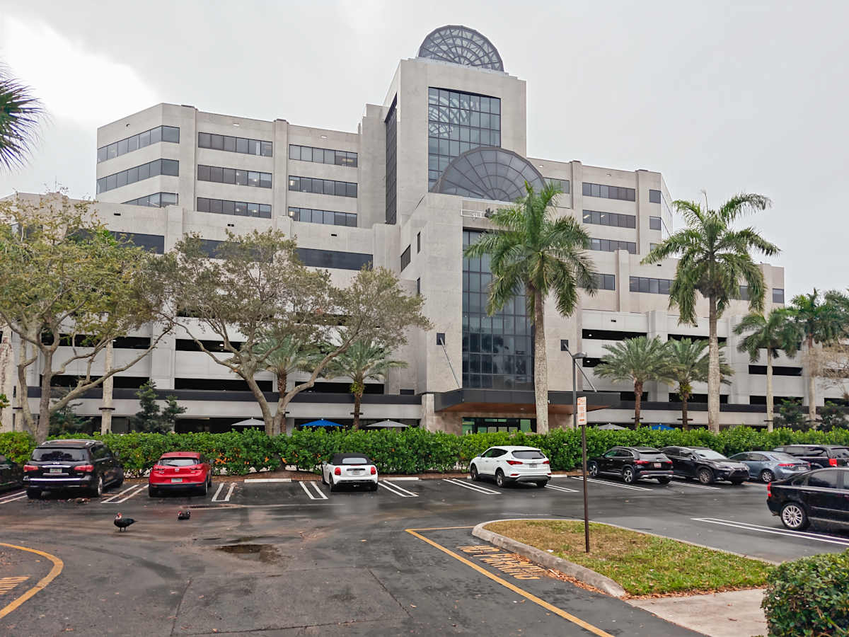 The Gardens Financial Center photo 1