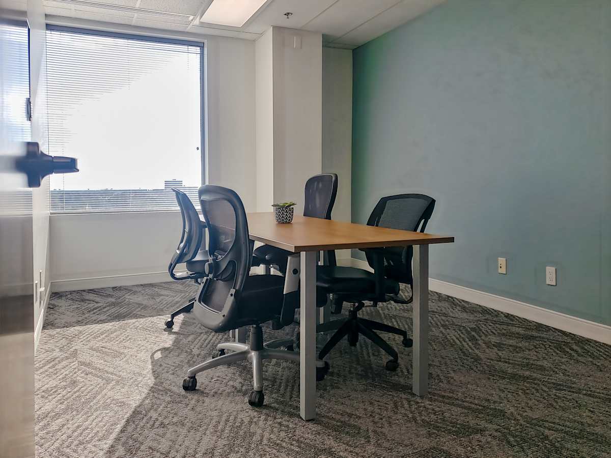 One Executive Place photo 7