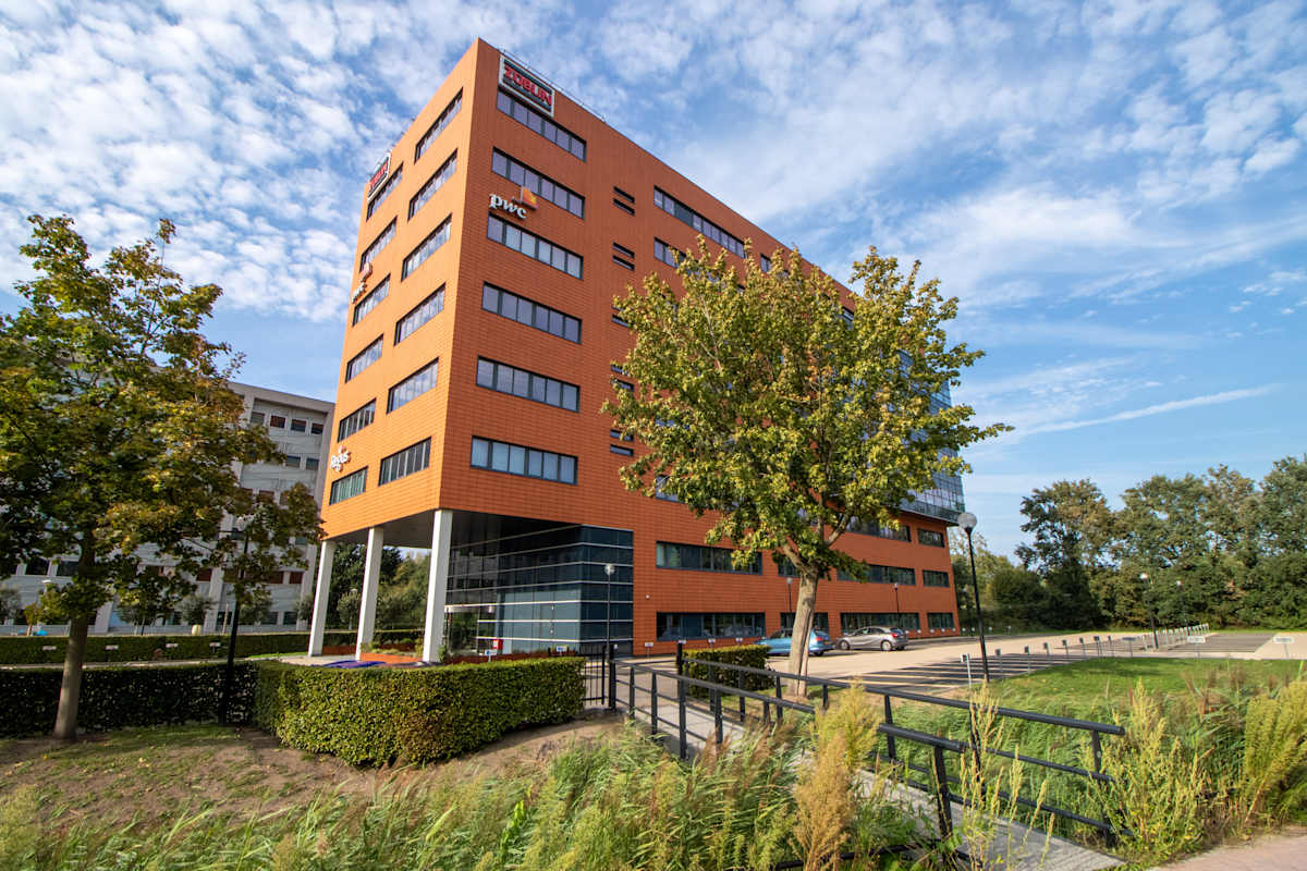 Regus - Breda, Lage Mosten