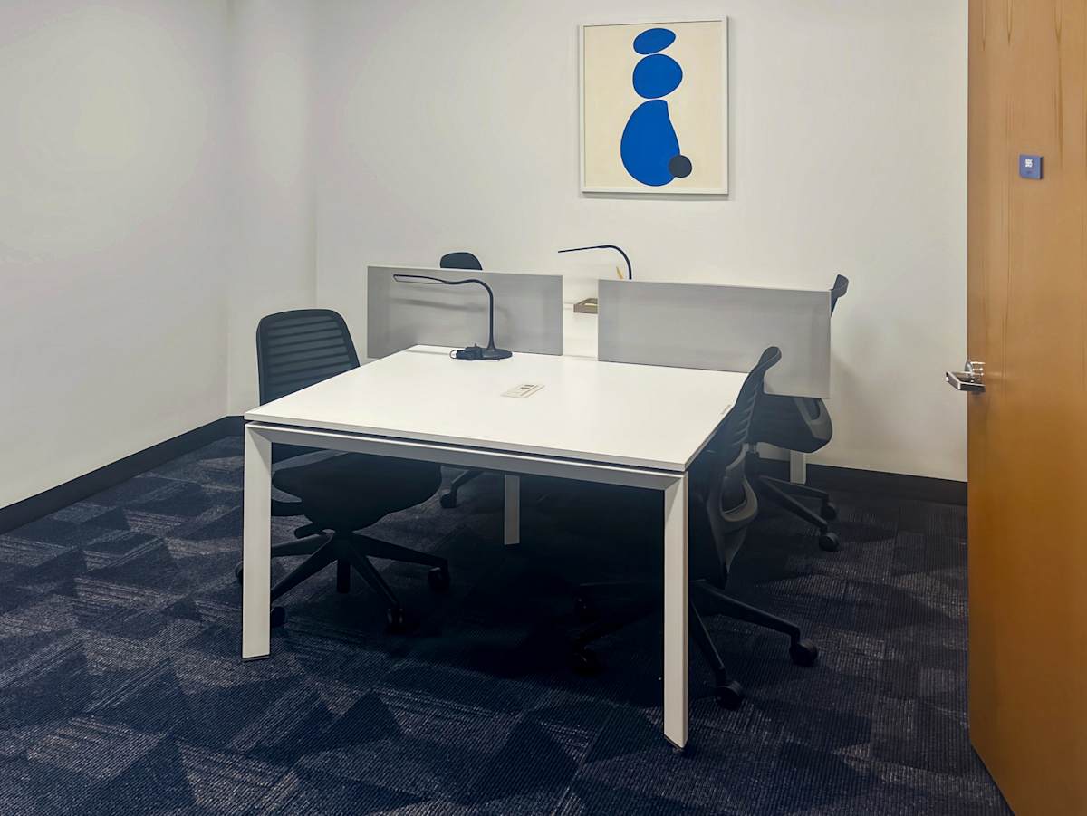 5601 Executive Dr photo 3