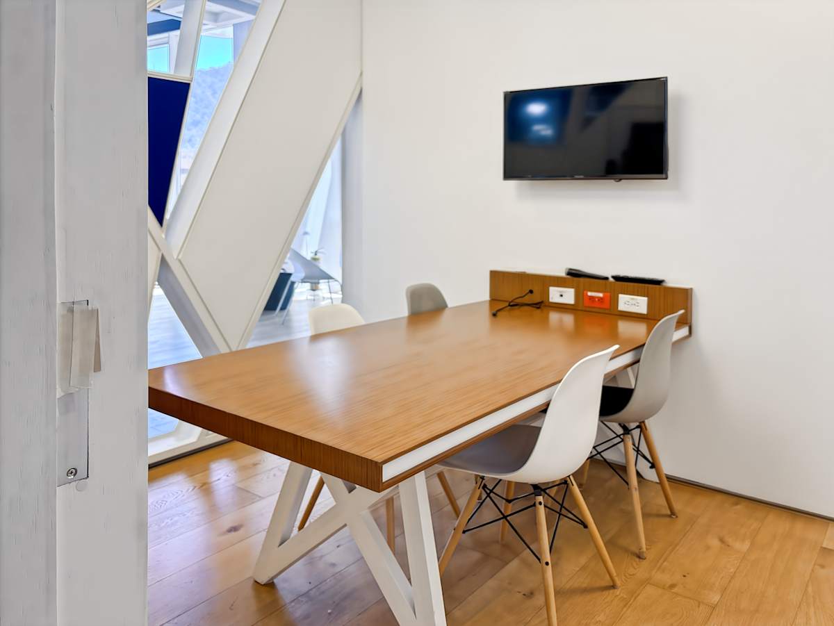 Regus - Via 7 photo 12