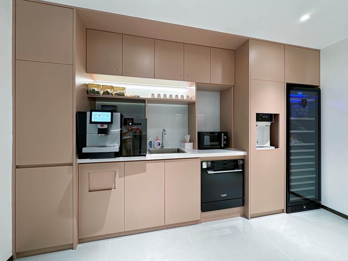 Regus - 167 Qingnian Street photo 8