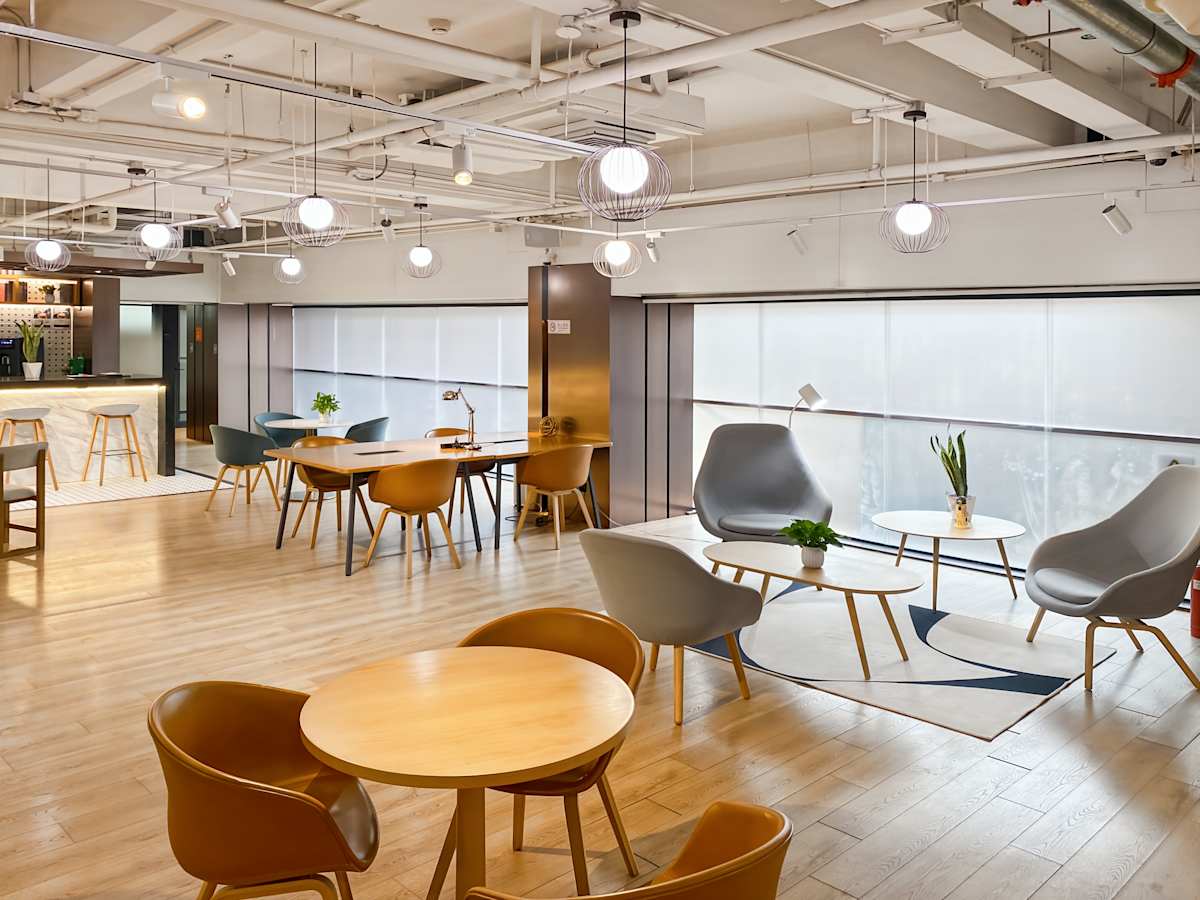 Strait International Building photo 7