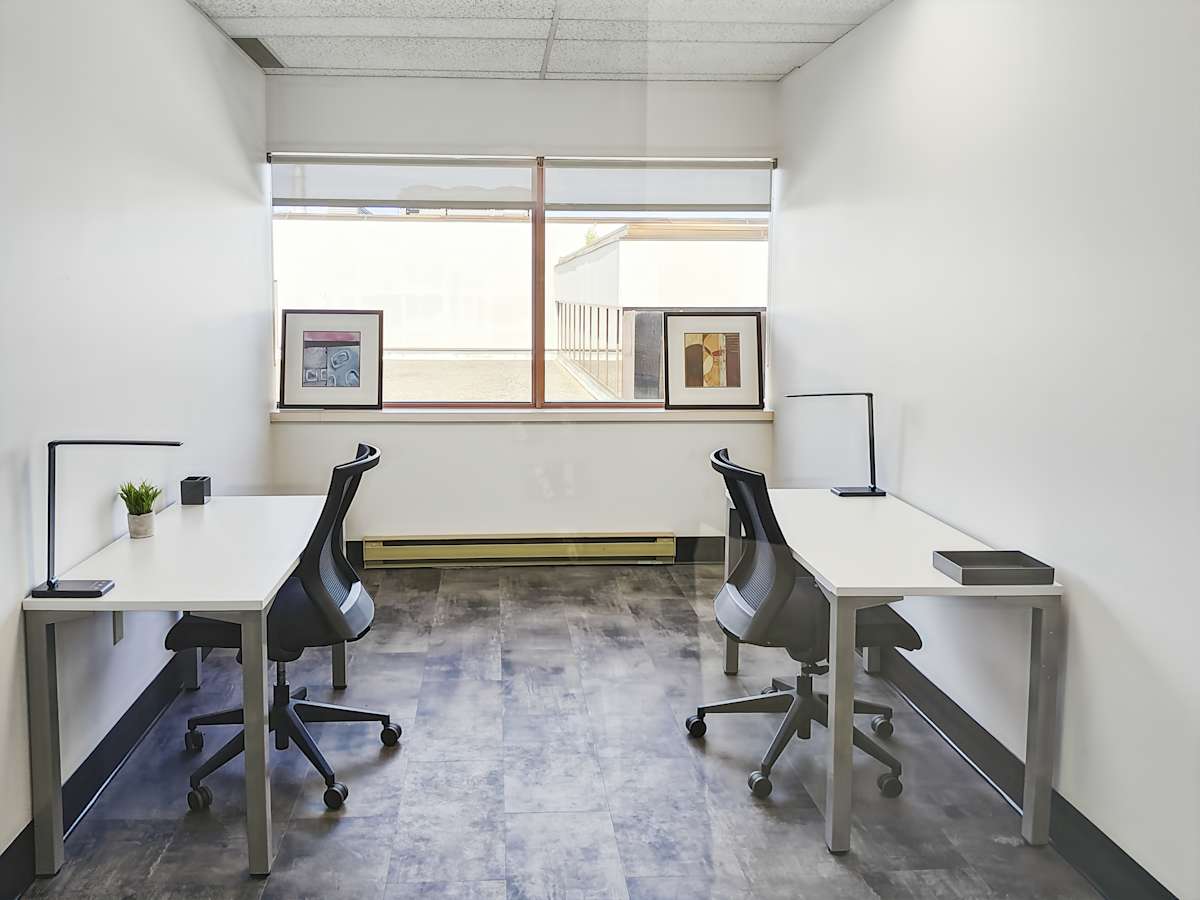 Regus - Sherbrooke, 455 King Street West photo 4