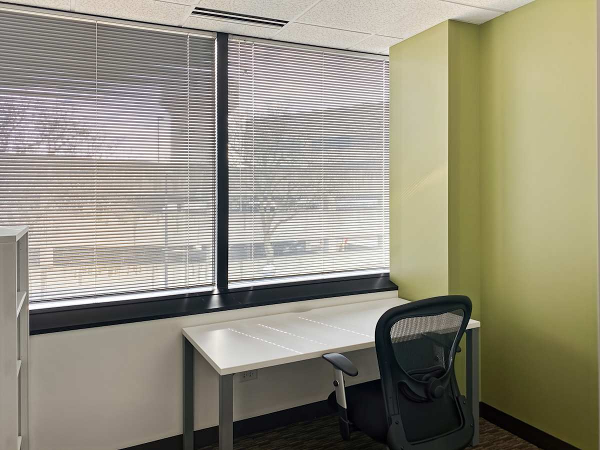 Executive Towers West photo 9