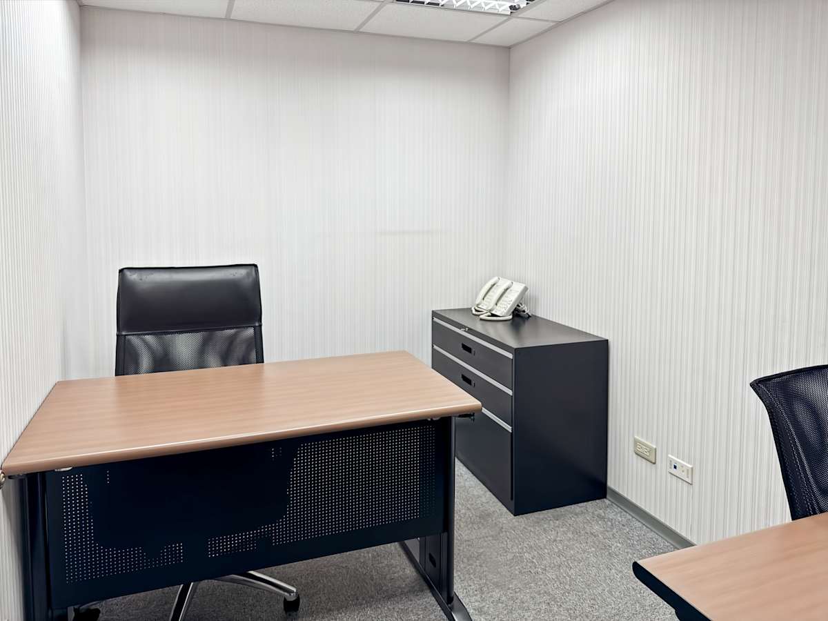 Regus - Taipei, Chongqing South Road photo 4