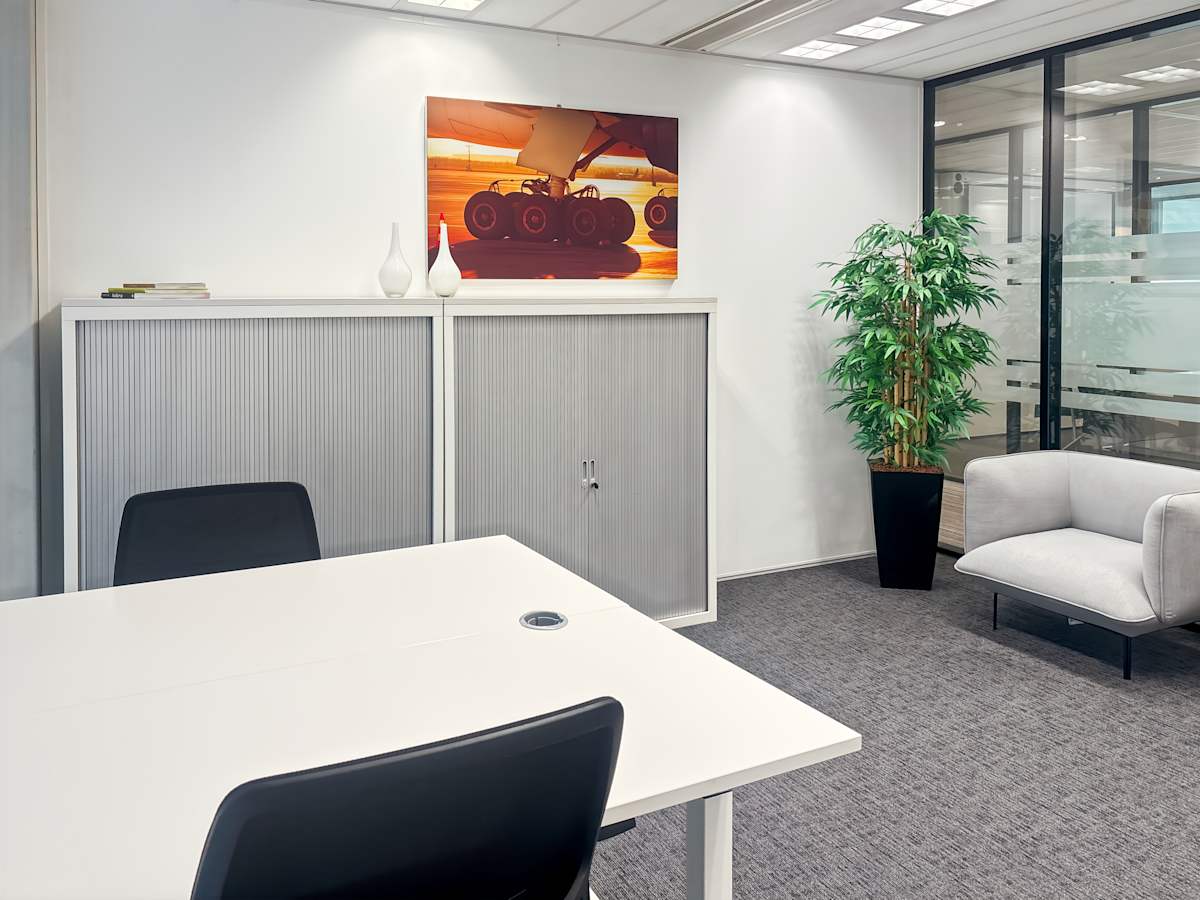 Regus - Rotterdam Airport photo 11
