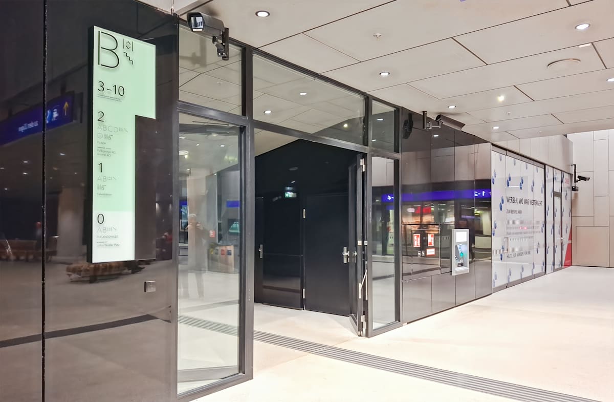 Regus - Vienna, Julius-Tandler-Platz 3 photo 7
