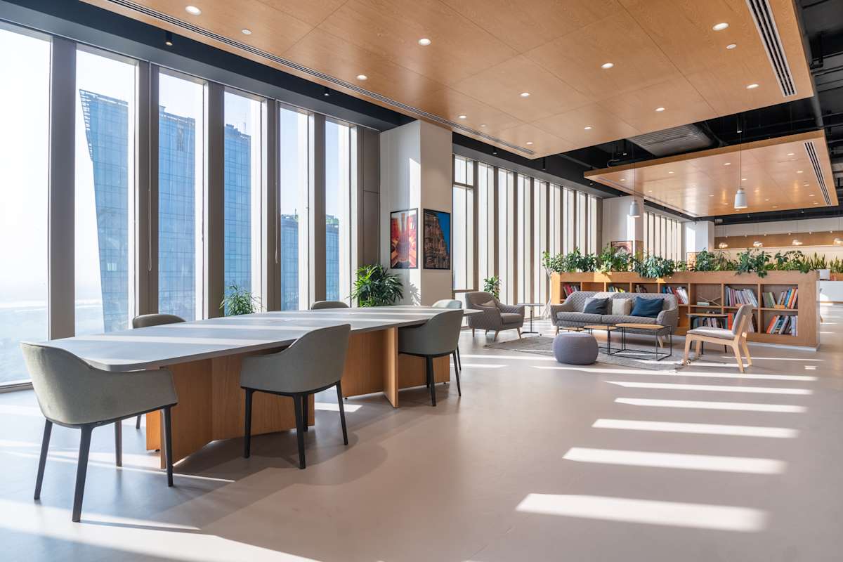 Max Towers photo 5