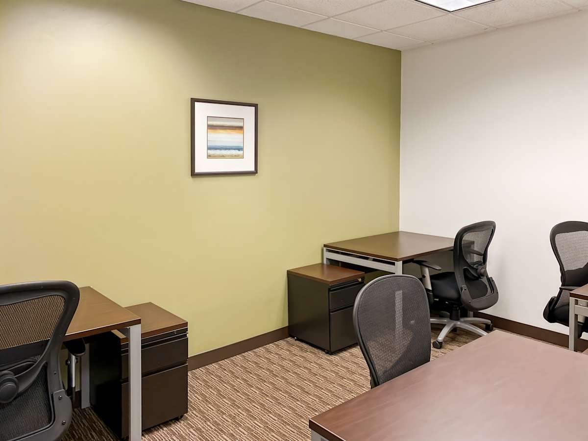 Executive Towers West photo 6