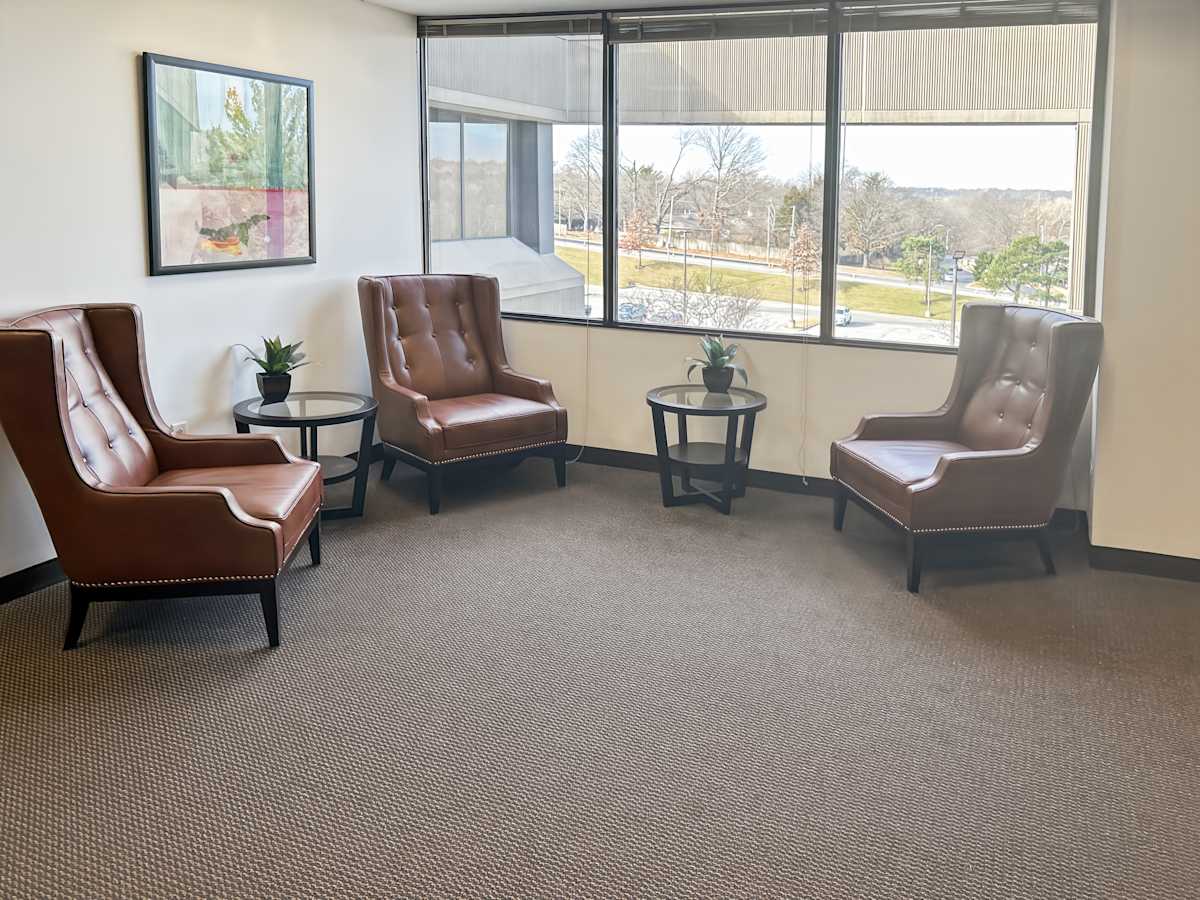 Holmes Corporate Center II photo 10