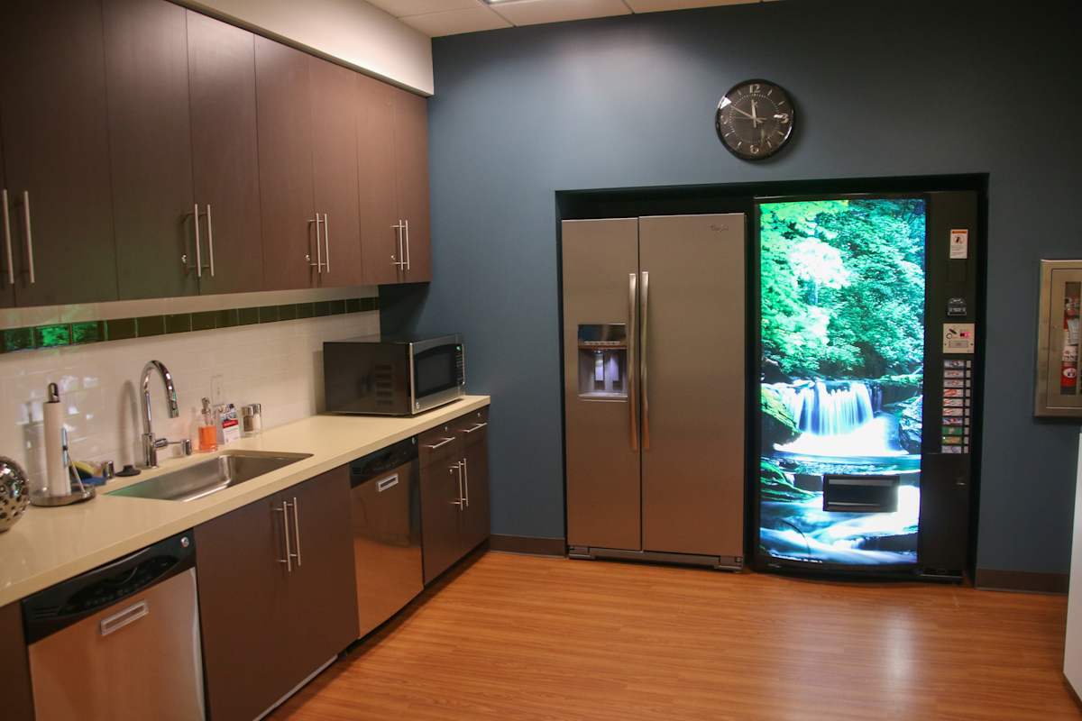 180 Promenade Circle photo 5