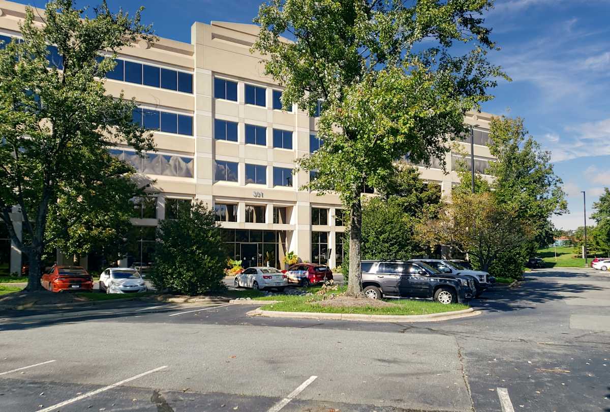 University Executive Park photo 11