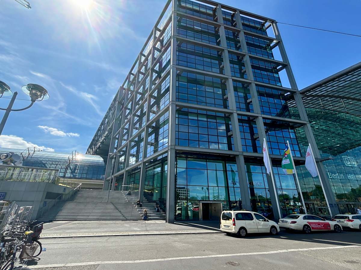 Regus - Berlin, Berlin Hauptbahnhof photo 2