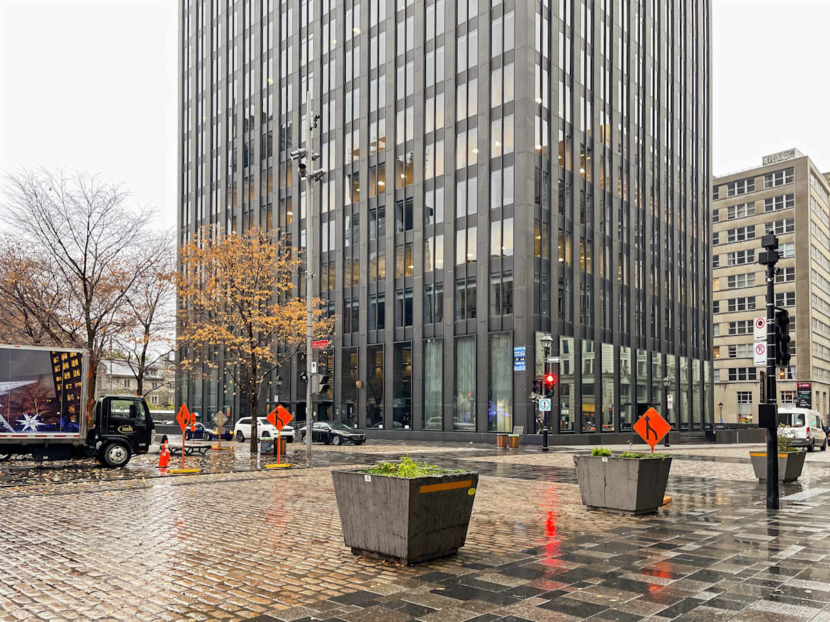 500 Place d'Armes photo 2