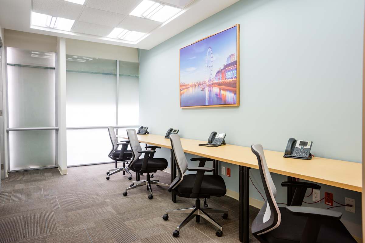 Regus - Lomas Monte Pelvoux photo 9