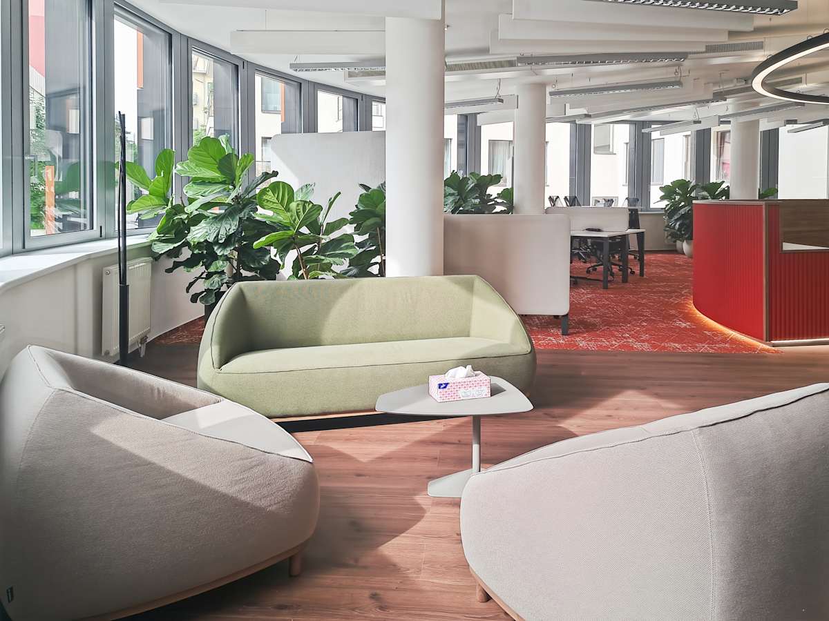 Regus - Lomnického photo 12
