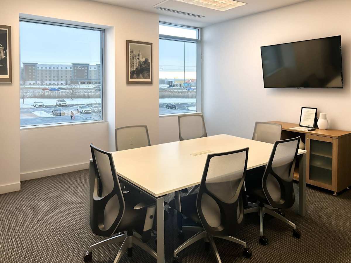 Regus - Chagrin Highlands photo 9