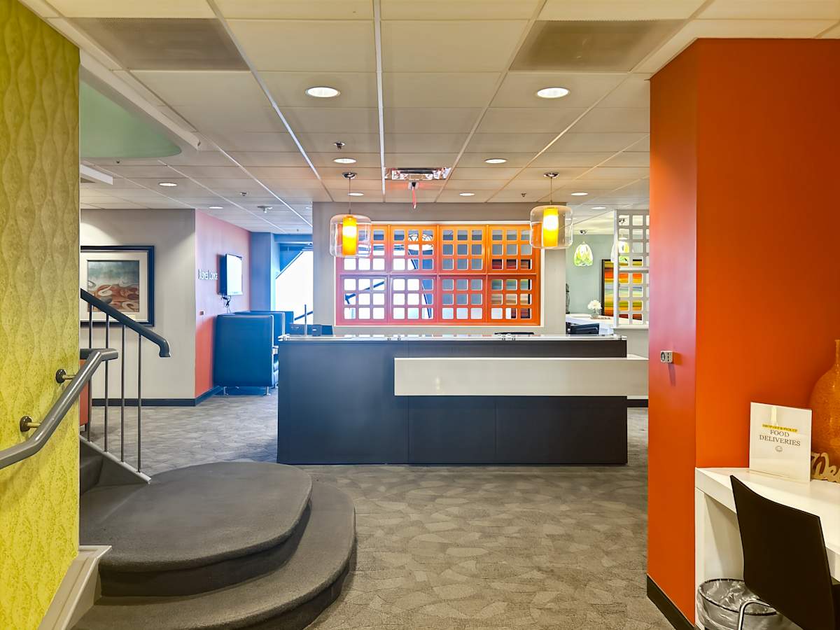 Dominion Tower photo 2