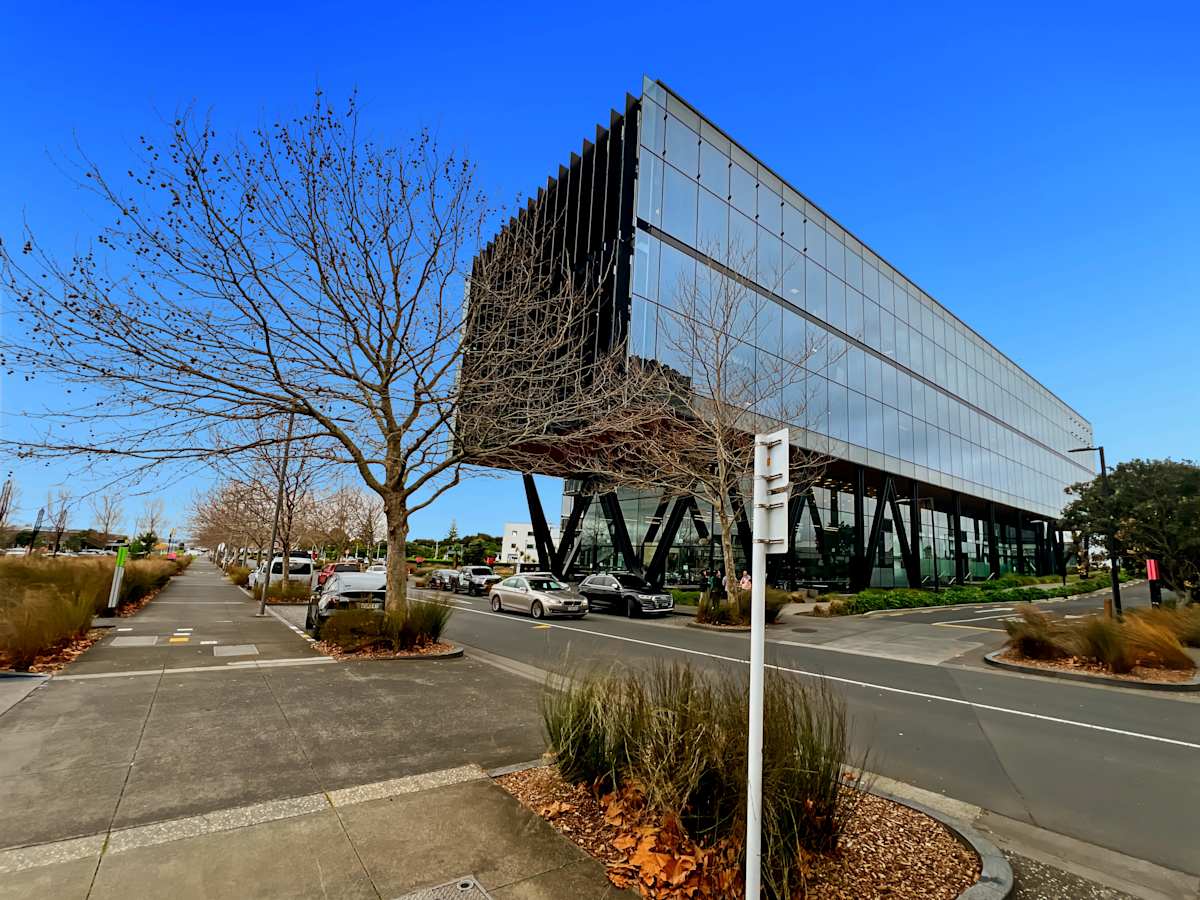 Quad 7 Building photo 1