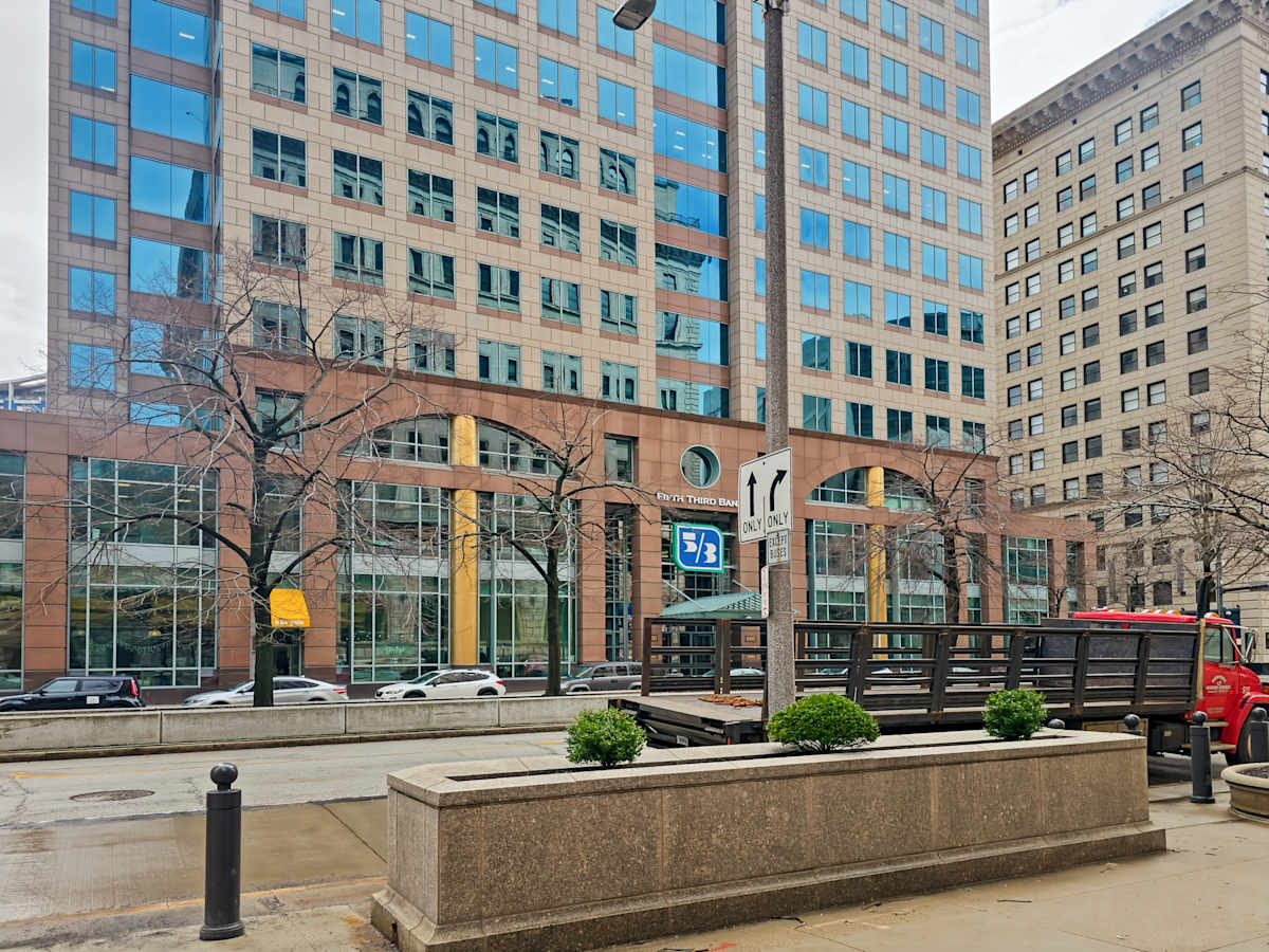 Fifth Third Center photo 1