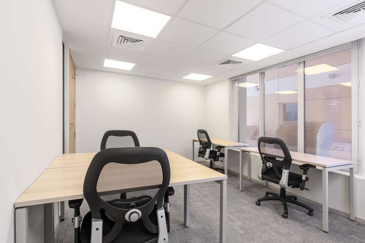 Regus - Holiday Inn Muscat Al Seeb photo 3