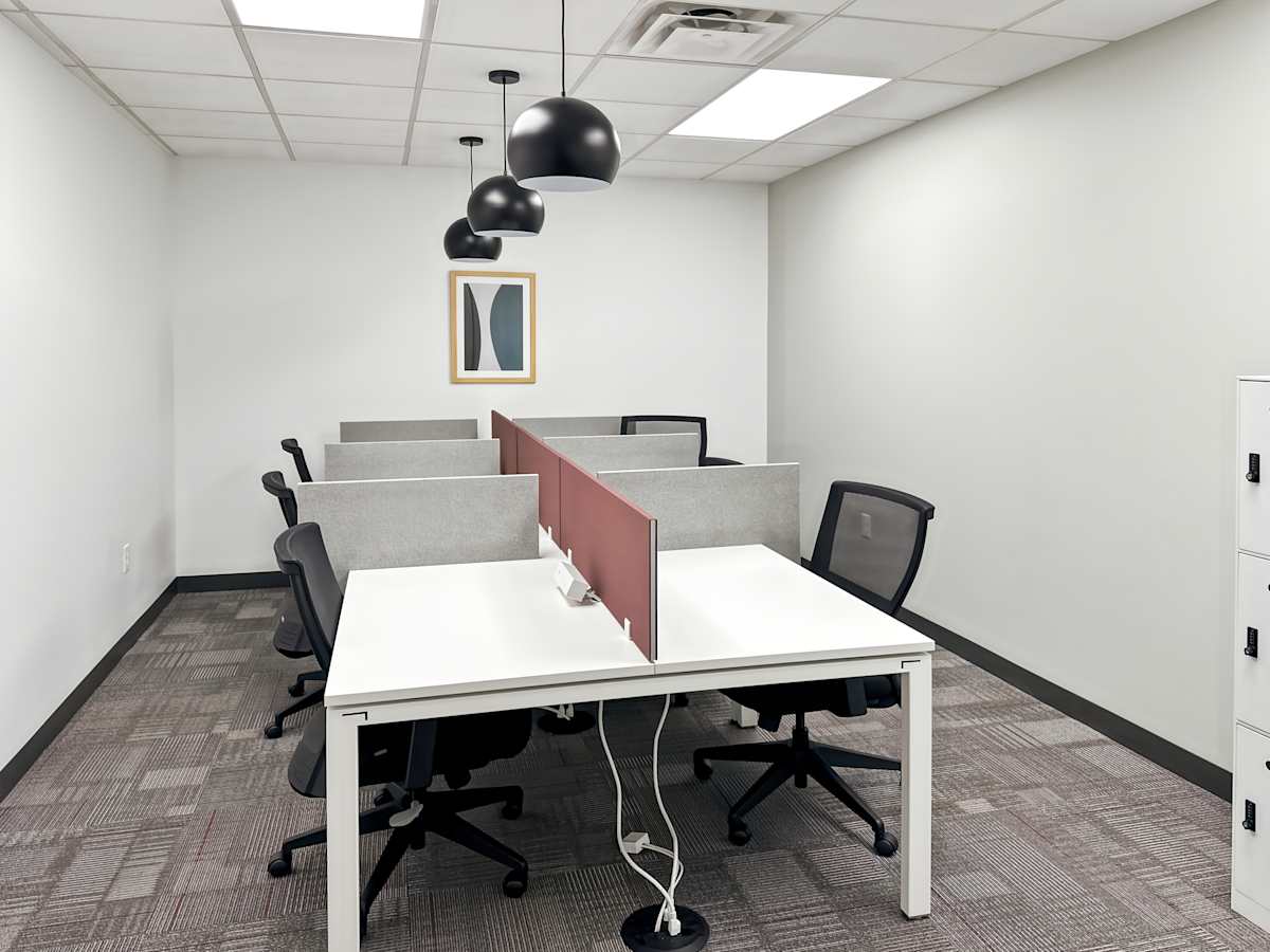 300 W Clarendon photo 8