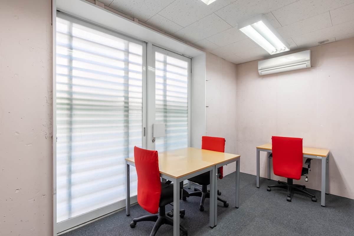 Regus - Azabu East Court photo 3