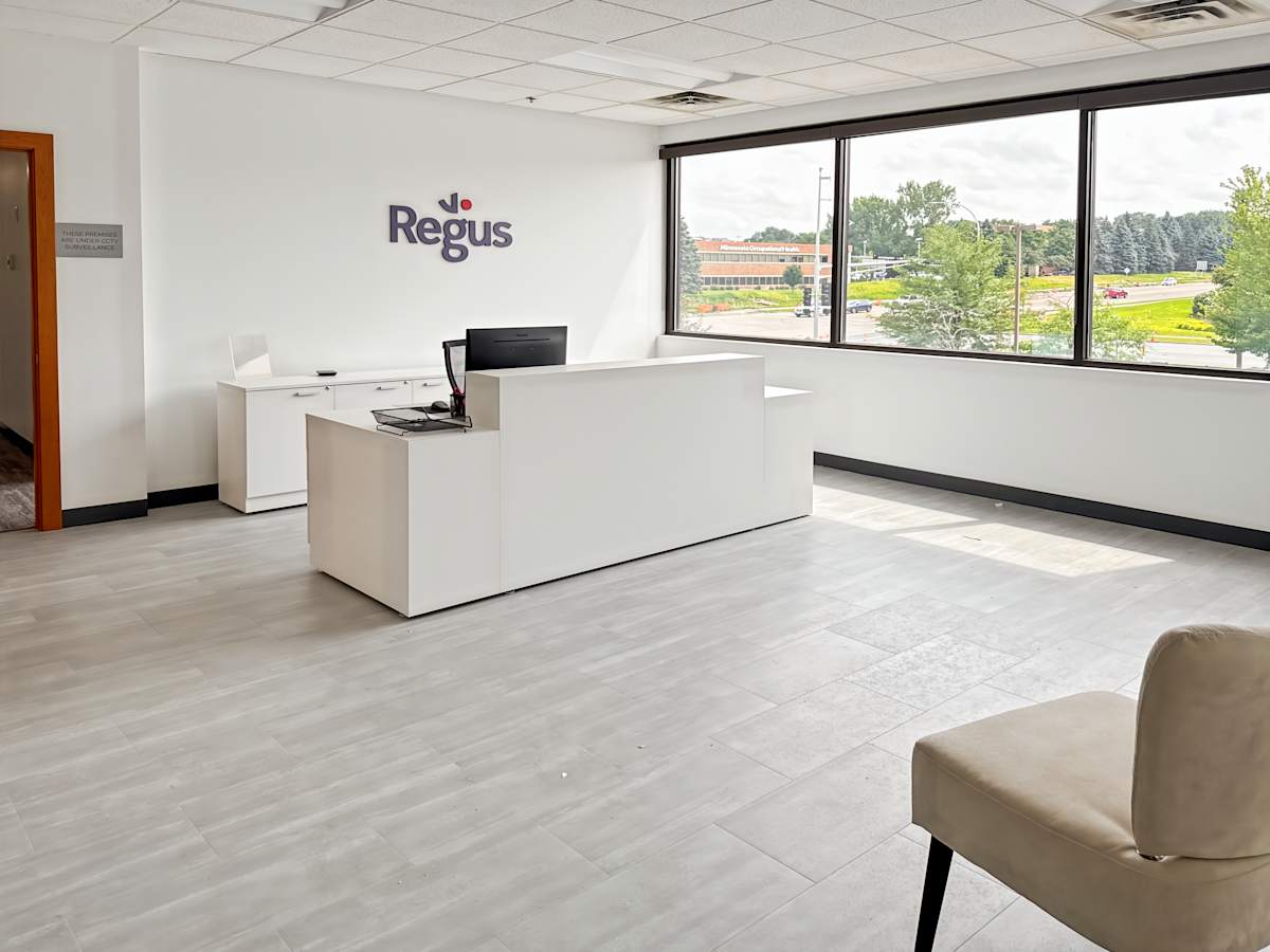 Regus - Eagan Woods photo 11