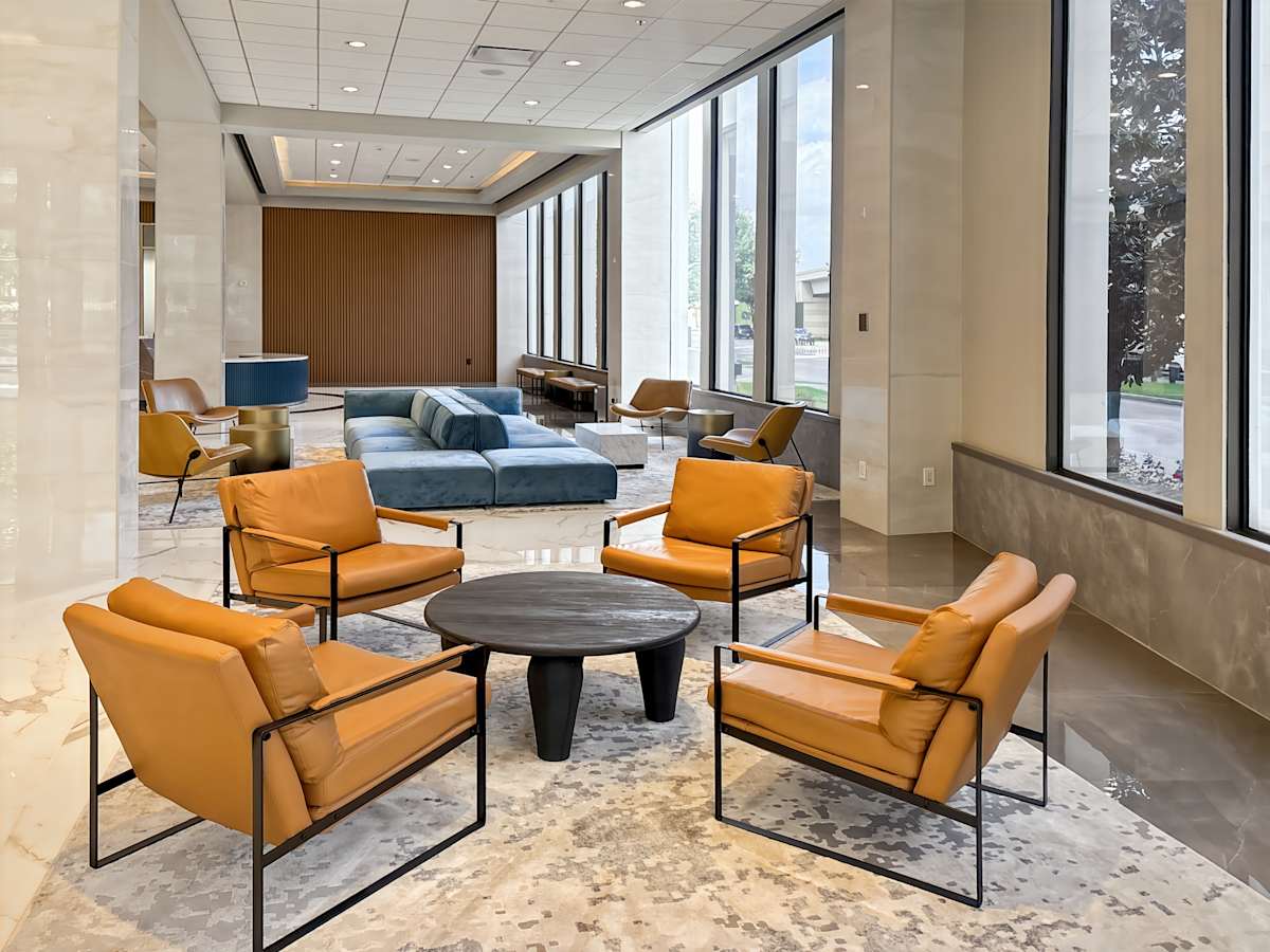 2100 West Loop South photo 10